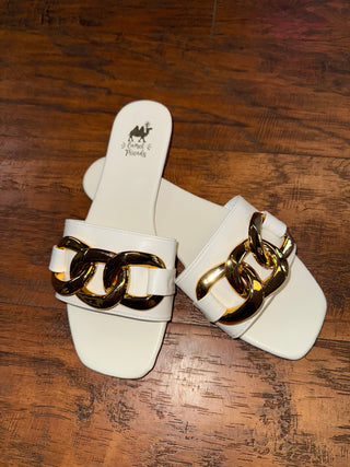 Camel Threads Bebe dove sandals