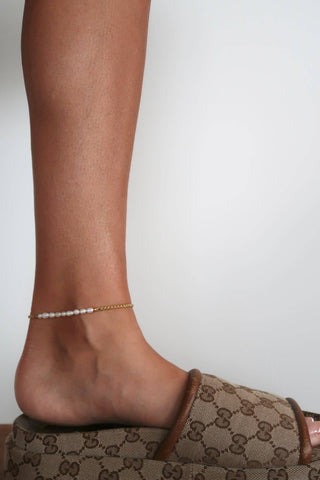 Lily Anklet by Chansuttpearls