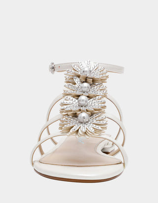 Betsey Johnson Joyce- ivory