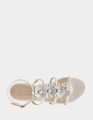 Betsey Johnson Joyce- ivory