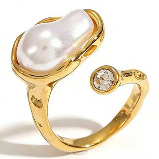 Everly Pearl Ring by Savvy Bling