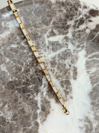 Luda Bracelet by Chansuttpearls